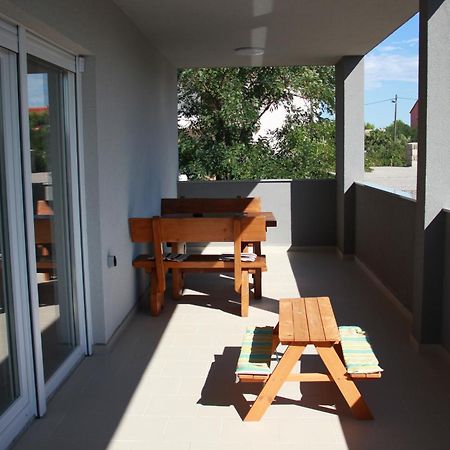 Apartmán Milwe Ražanac Exteriér fotografie