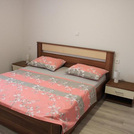Apartmán Milwe Ražanac Exteriér fotografie